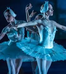 A Swan Lake - Ballet - Semperoper Dresden